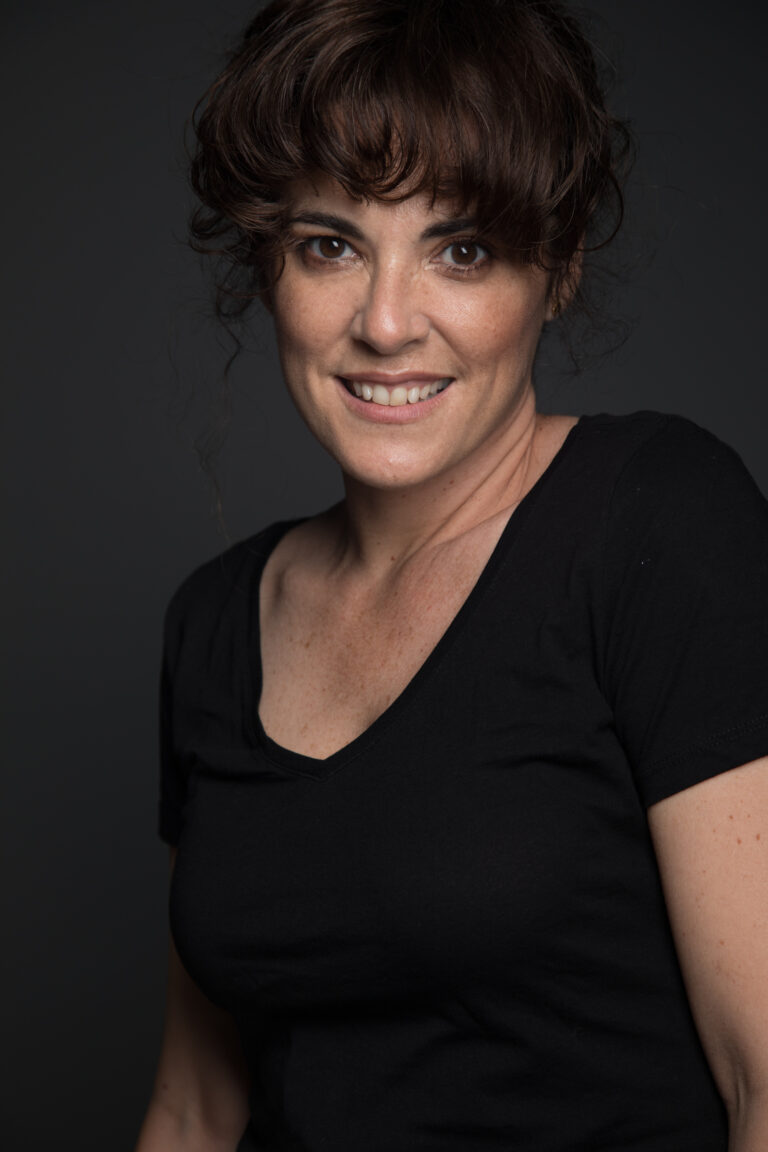 ESTHER NOYA