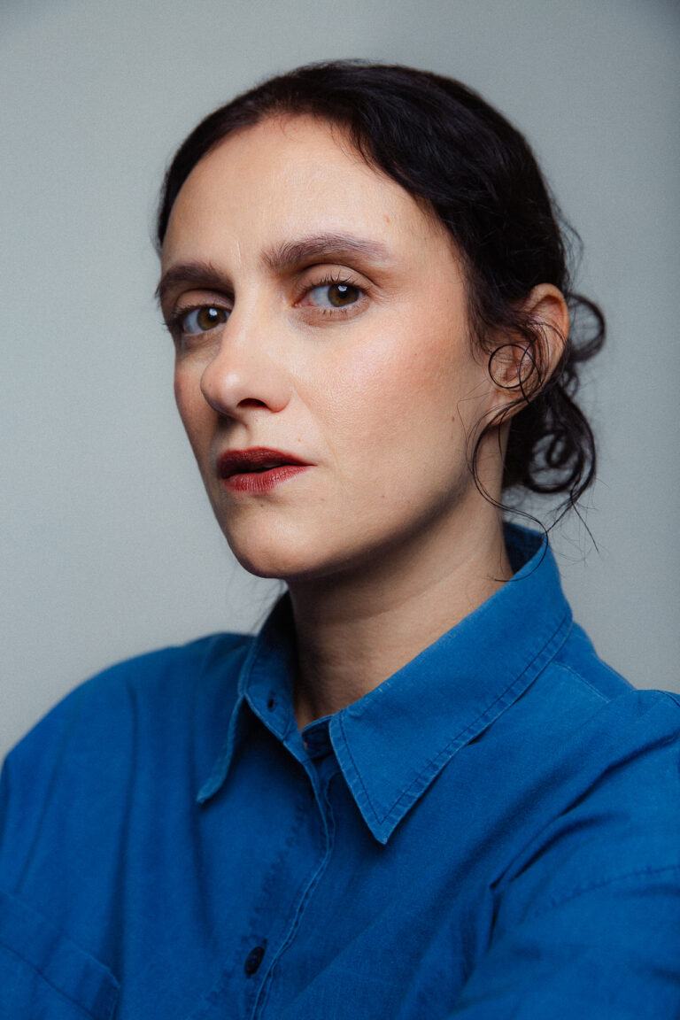 ADELA CASTAÑO