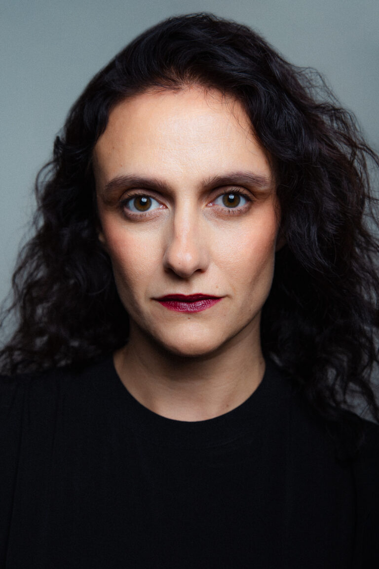 ADELA CASTAÑO