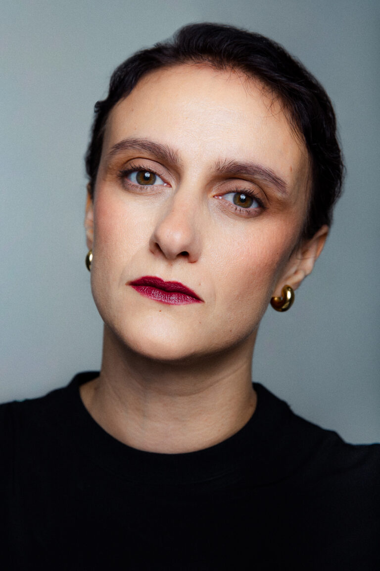 ADELA CASTAÑO